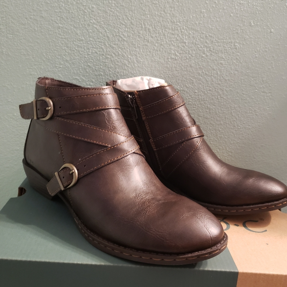 NIB b.o.c. booties
